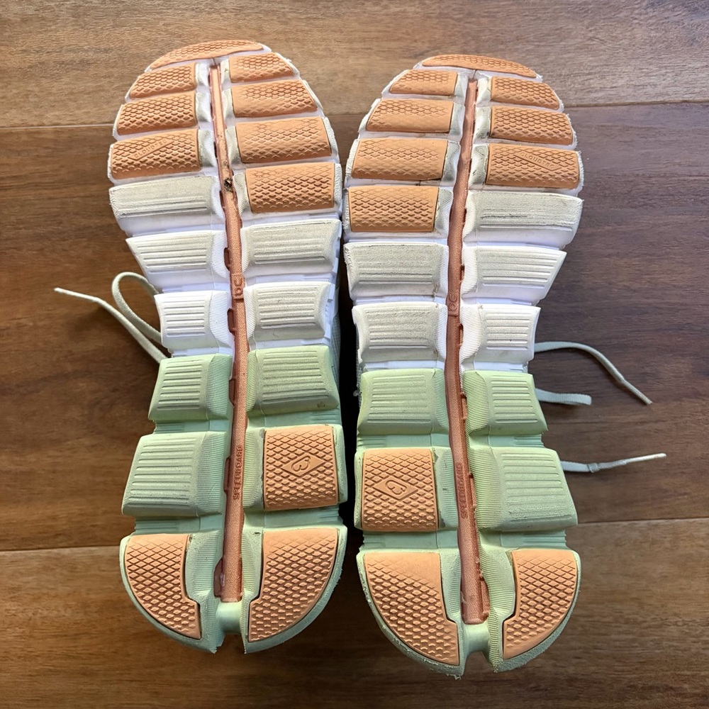 On Running Running Cloud Women’s Cloudtec Helion … - image 4